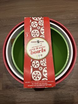 Nordic Ware 3-Piece Serving Bowl Set