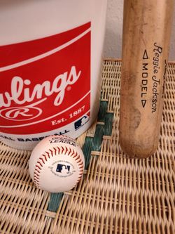 Rawlings Baseball Bucket + Vintage Adirondack Reggie Jackson Bat & 8 Baseballs