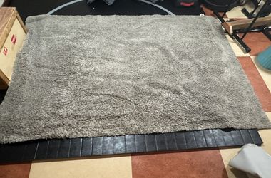 Free 2 identical grey Ikea rugs approx 116" x 80"