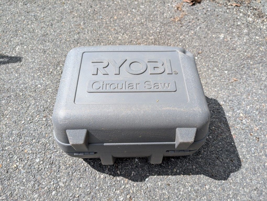 Ryobi 7.5" Circular Saw With Case
