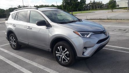 TOYOTA RAV4 2017