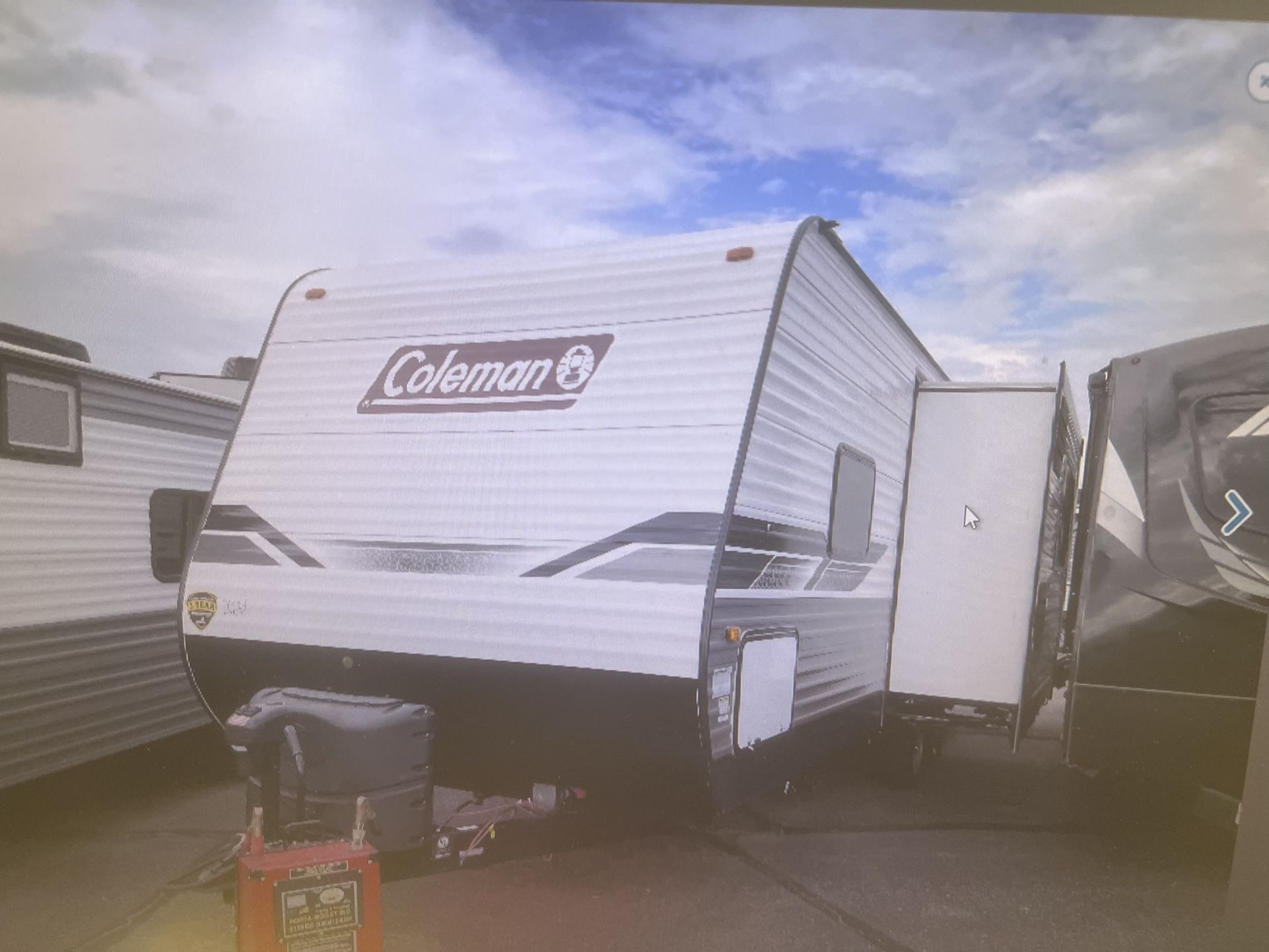 2024 COLEMAN LANTERN 242 BHWE