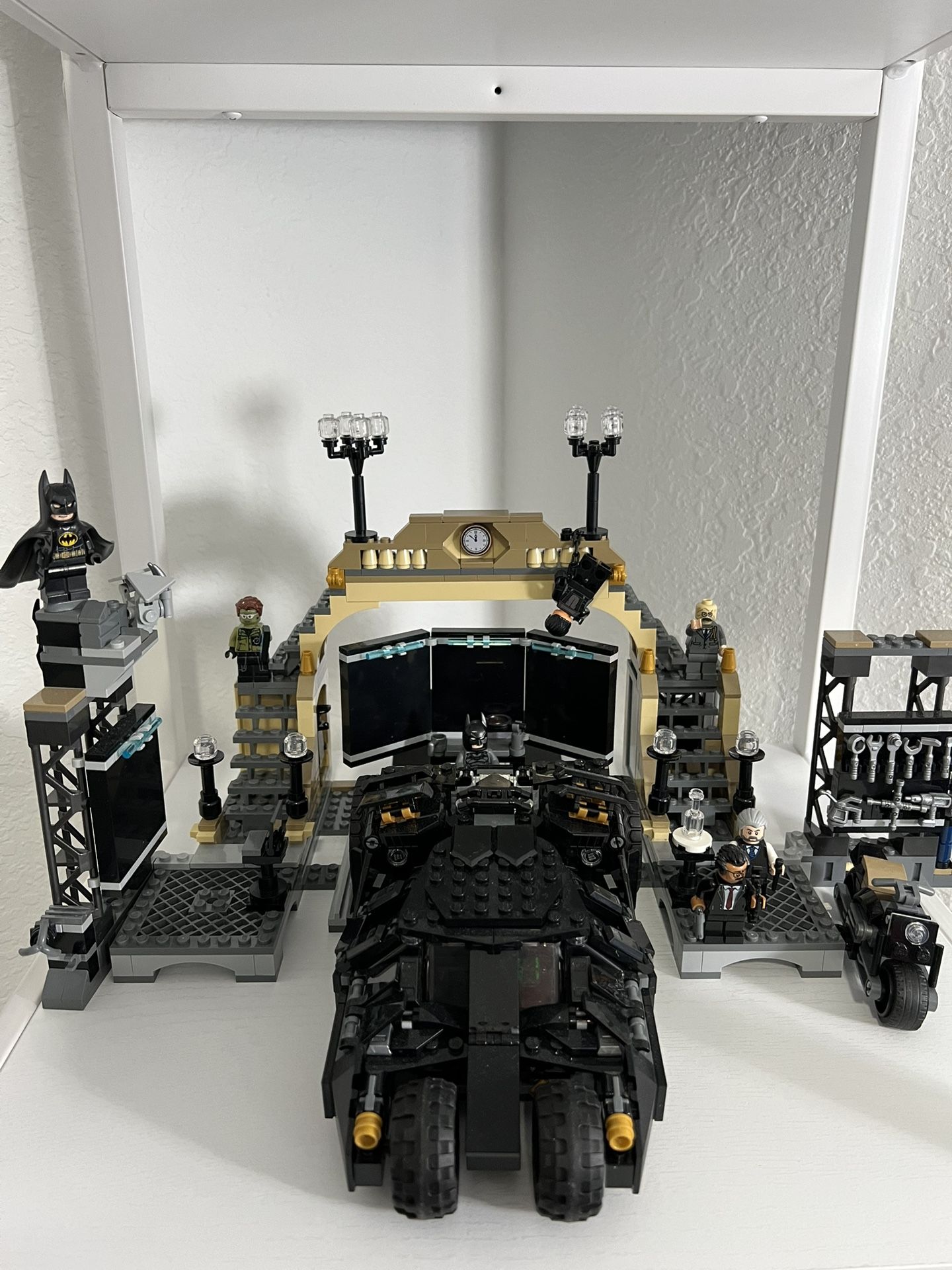 LEGO 76183 Batcave The Riddler Face Off Plus All You See Here Including Batmobile 