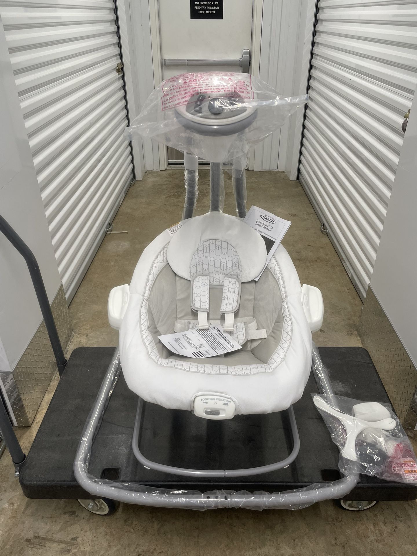 NEW Graco DuetConnect LX Swing and Bouncer