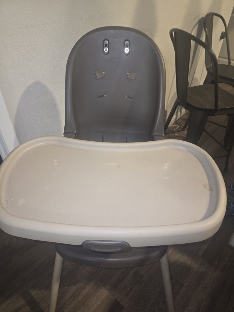 Graco Simple Switch 2 In 1 Convertible Highchair