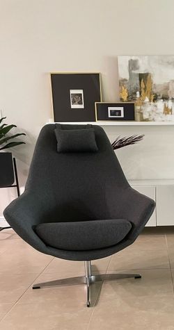 Modern lounge chairs