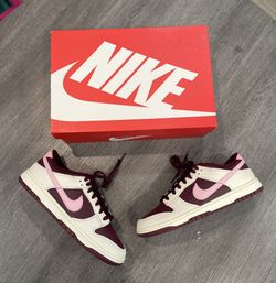 Nike Dunk Low Retro PRM “Valentine’s Day” 💌