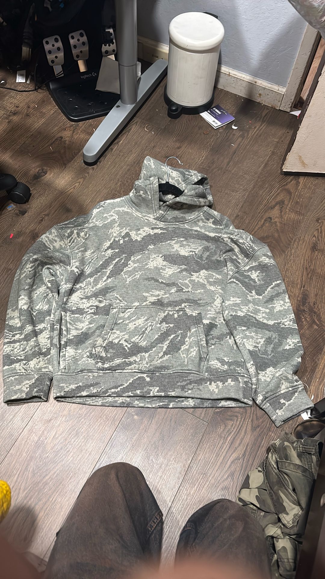 Hollister camo Design Hoodie Size Small 25$