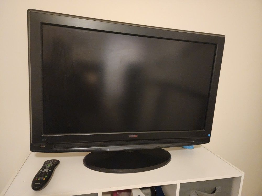 32 inch RCA TV