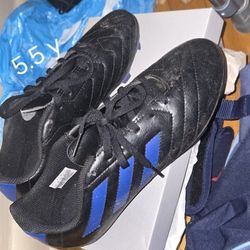 Youth Soccer Shoes