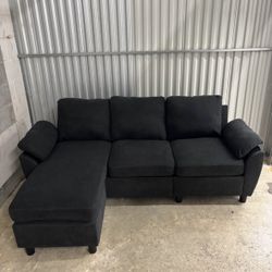 “Free Delivery Locally”🚚 Very Comfortable Convertible Sectional Couch