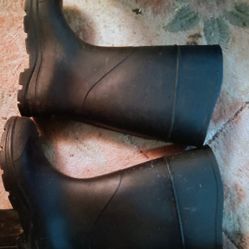 Men's Size 8 Black Rubber Boots Like New 