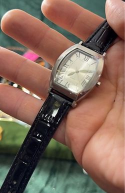 Quartz watch  $10