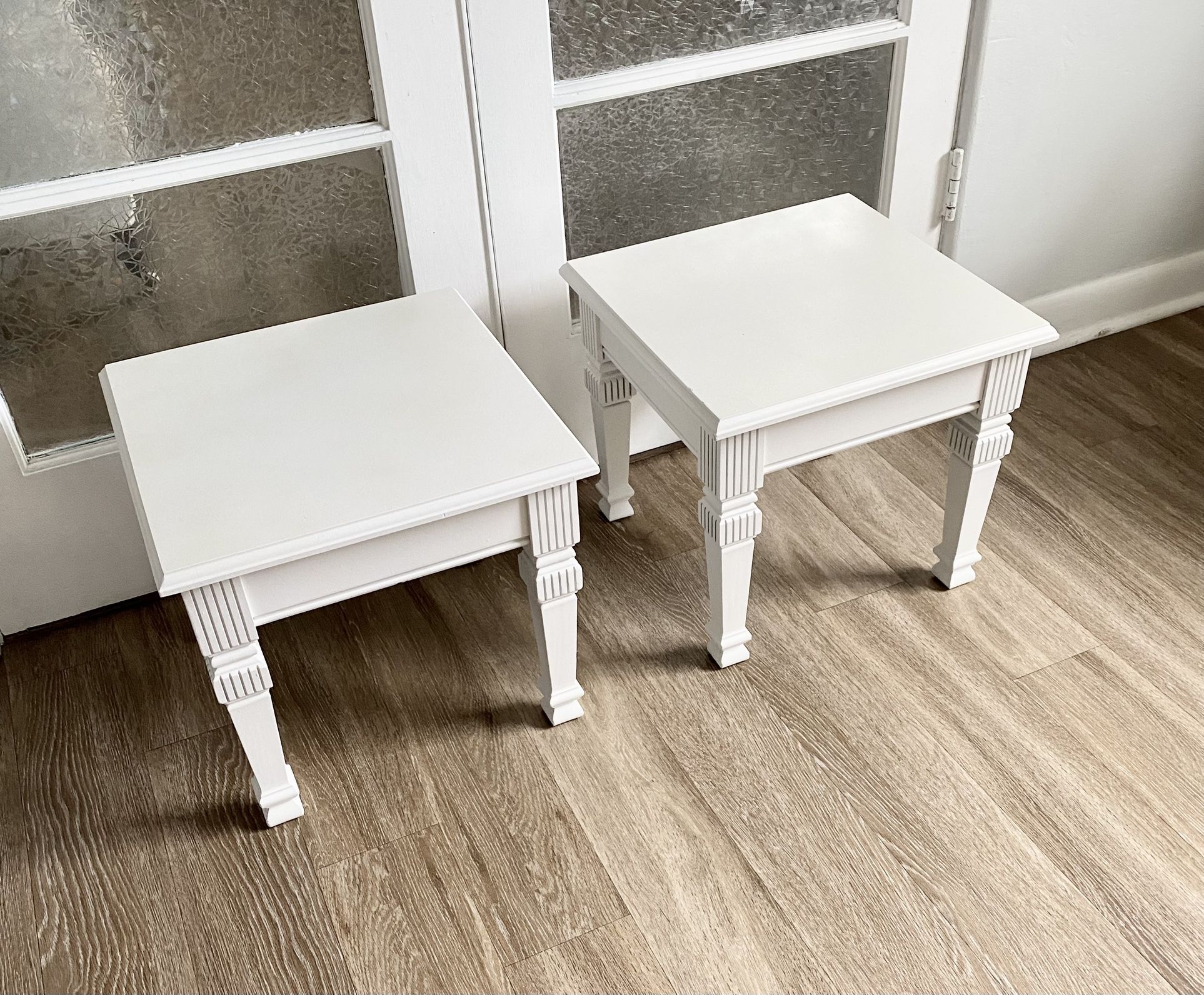 SMALL WHITE END TABLES
