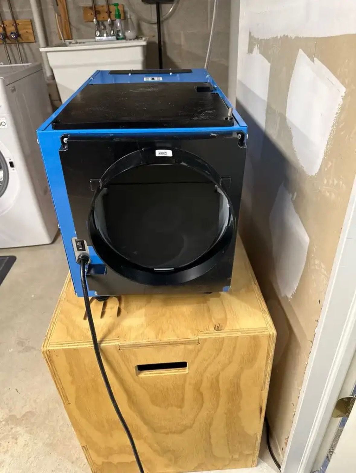 Groundswork Dehumidifier