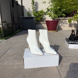 White Heeled Boots - Forever 21