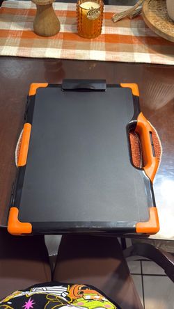Heavy duty clipboard