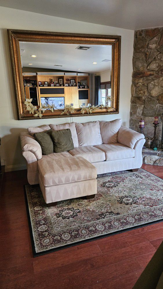 Couch With Chaise Lounge (Rug Included) 