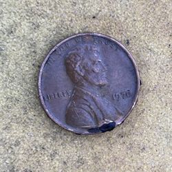 Extremely Rare 1970 No Mint Mark Pennie Were The 7 Is Bigger Than The 0 So It Has Both Rarity’s. From 300-750 $$ I’ll Sell Fast 150$ Or OBO Best offe 