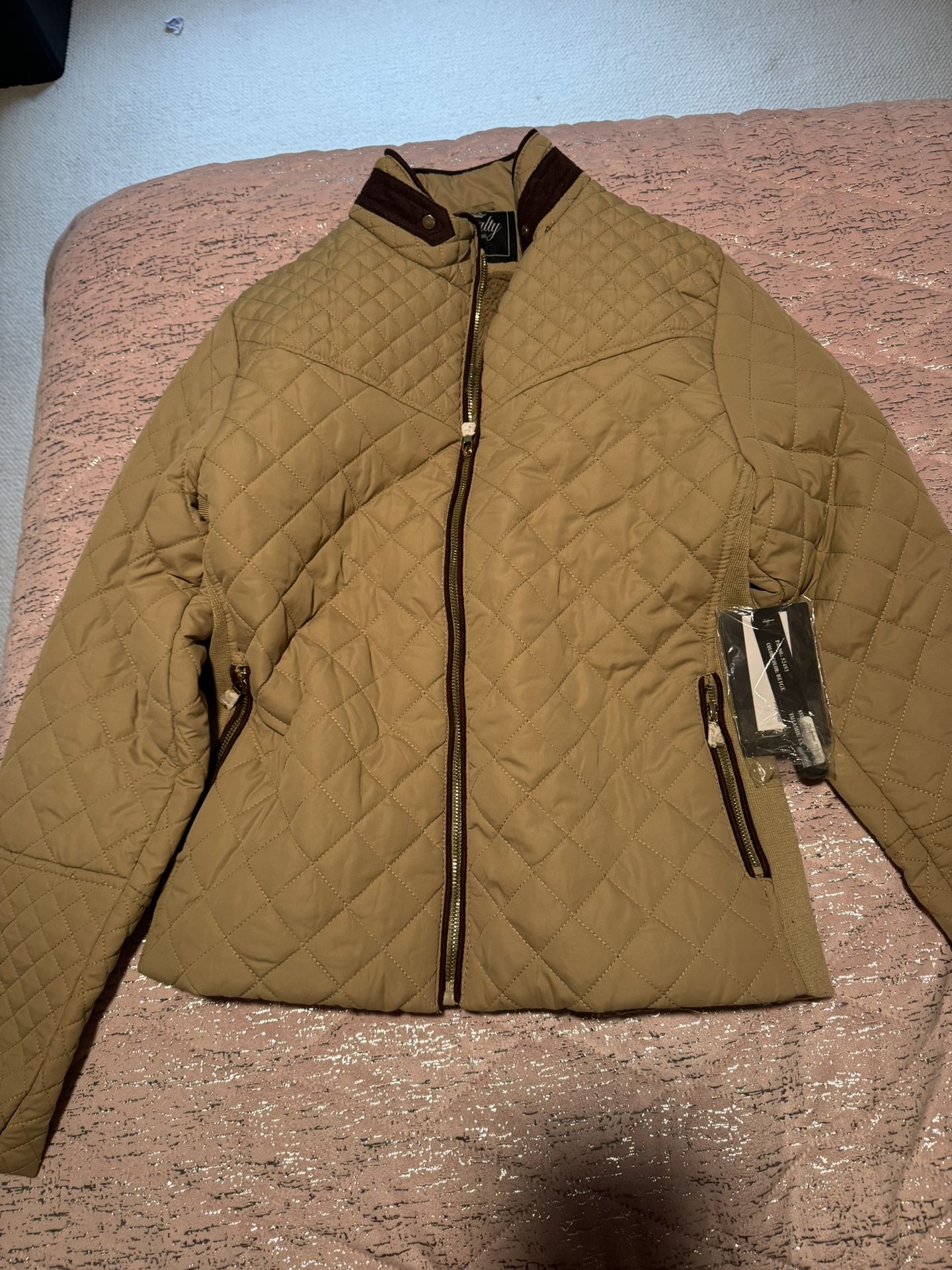 Nwt Womens 1x Royalty For Me Quilted Beige Fleece Jacket