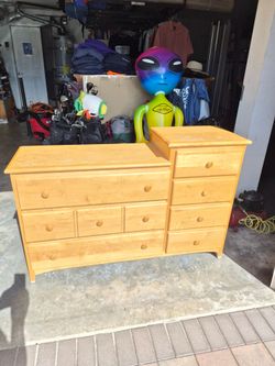 Baby changing dresser