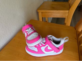 Pink toddler girl Nike shoes