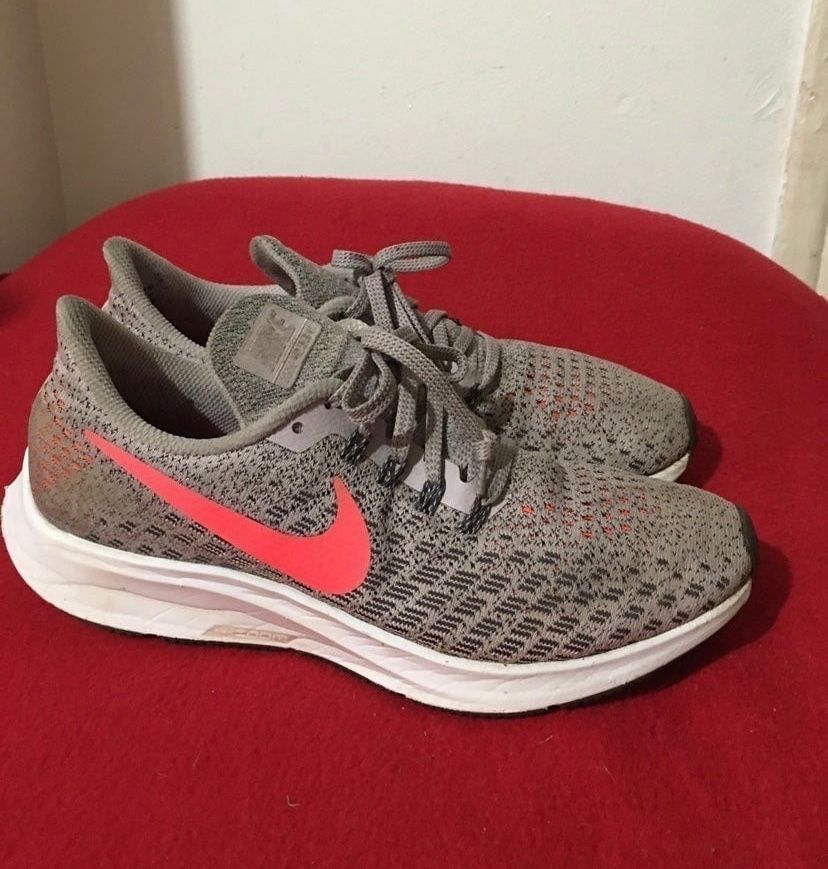 Air Zoom Pegasus 35 'Particle Rose' Woman’s Size 7.5