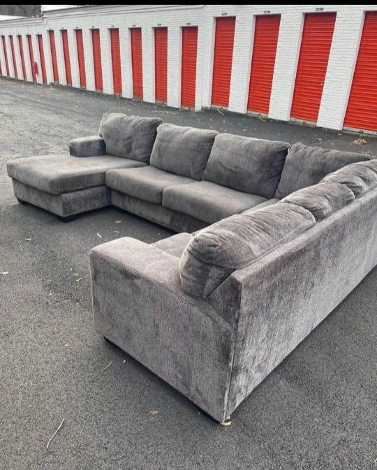 Sectional couch