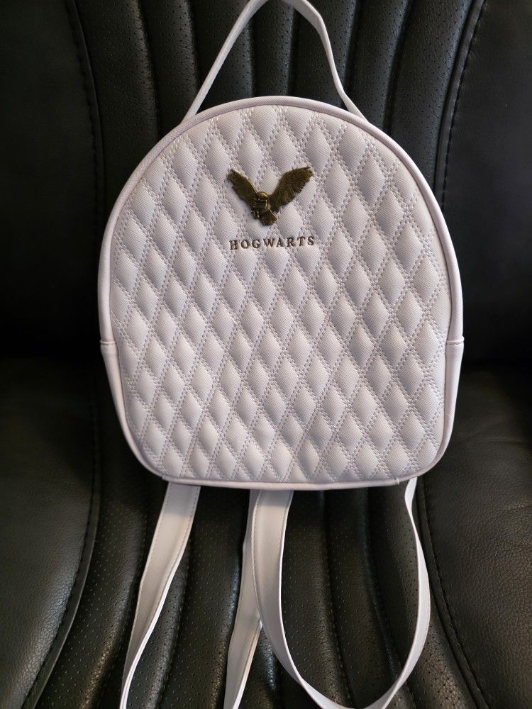 HARRY POTTERS HOGWARTS MINI BACKPACK