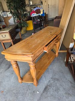 Accent rectangular table