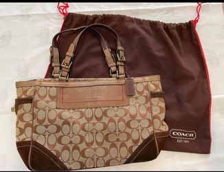 Vintage Coach Logo Shoulder purse