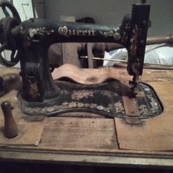 Antique QUEEN Sewing Machine 