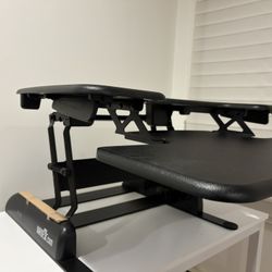 VariDesk® Pro Plus™ 30 - Manual Desk Converter (black) 