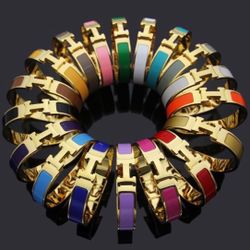 Gold Plated- Stainless steel H Bracelet