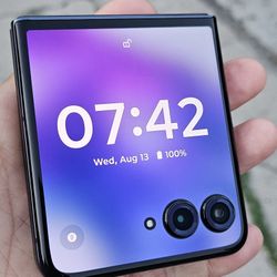 Moto Razar Plus 2024 256gb 12 Ram 5G