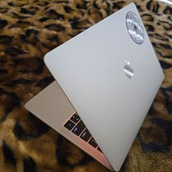 2017 Macbook Pro A1708 i5, 8gb, 256Gb SSD,Office 2022, Excellent Condition, AC Charger for Promo Sale