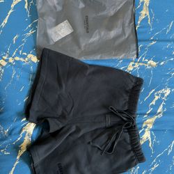 Black Essentials Shorts 
