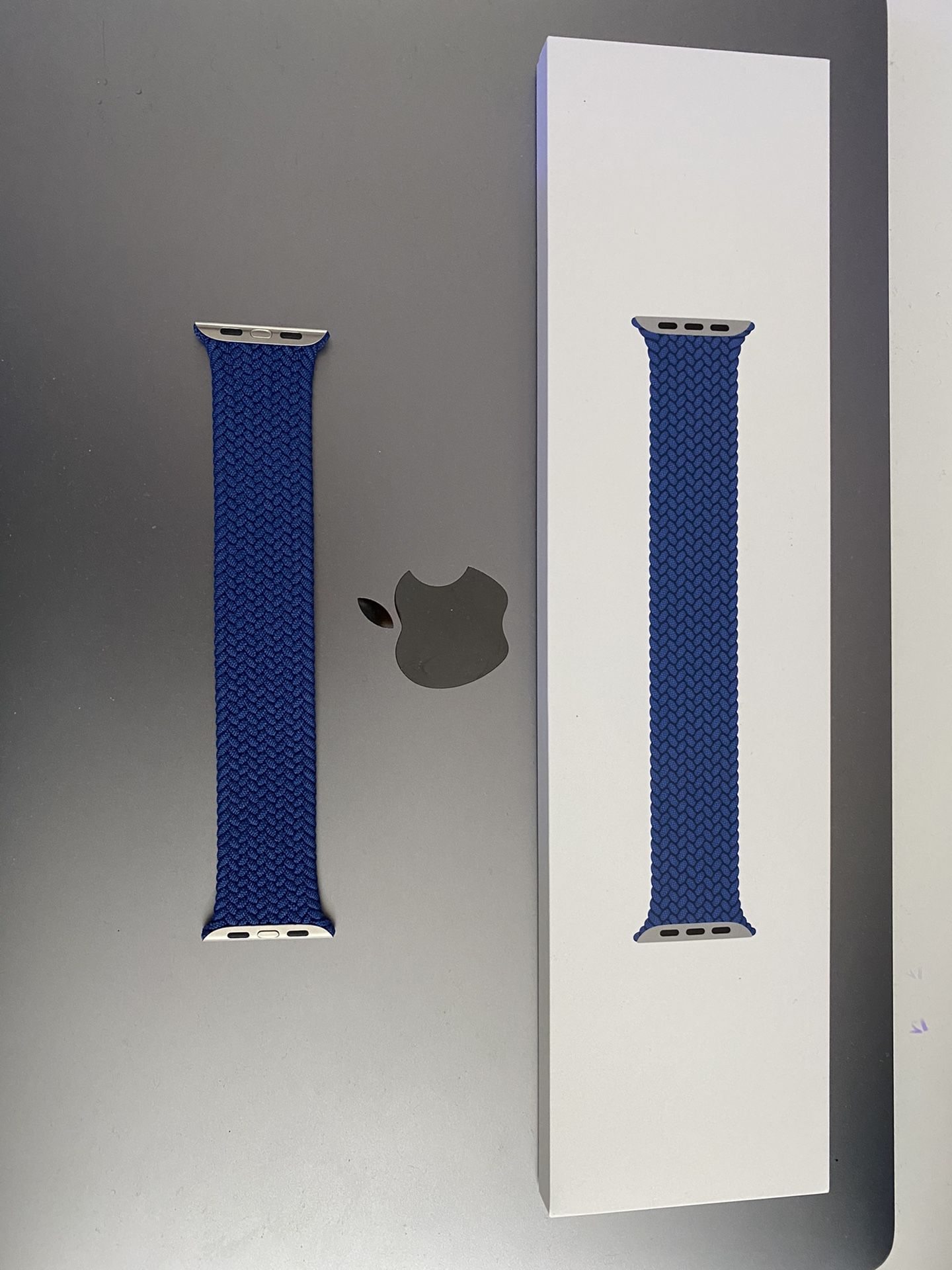 Apple Braided Solo Loop (Size 7, for 44 mm watch)