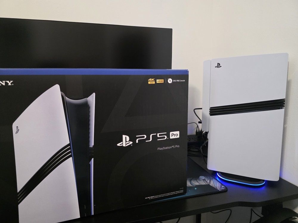 PS5 Pro 2 TB (Lightly Used)