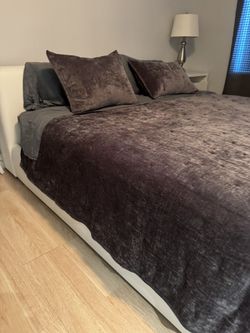 Luxury King Bed + Mattress Set (Only 4 Months Used)