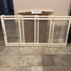 Extra Wide Baby Gate / Pet Gate - Fits Openings 22” to 62”