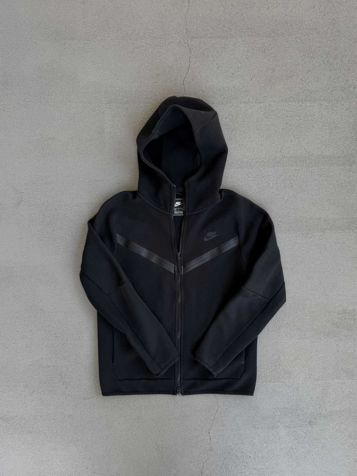 Black Nike Tech Fleece (Older Season)