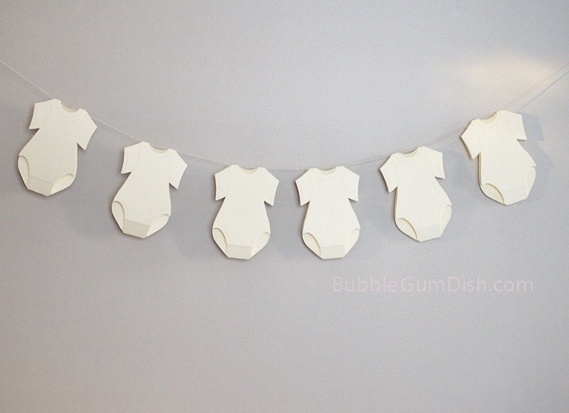 Baby Shower Clothesline/Ivy Ribbon/Decorations for Baby Shower/Garland Baby Outfit Onesies