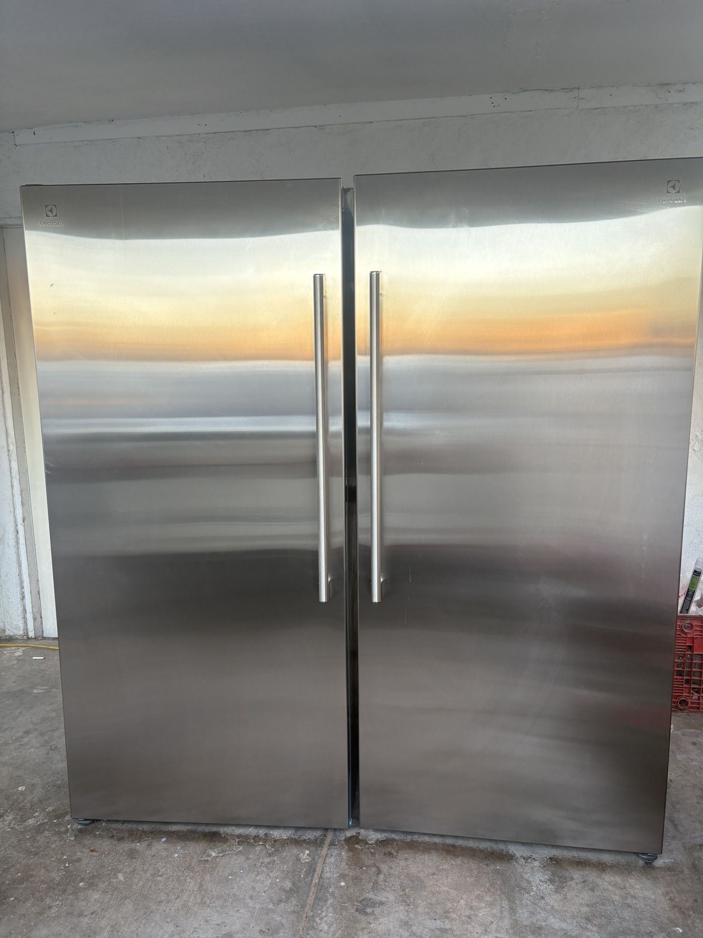 Electrolux 2023 Freezer And Fridge Work Perfect In Good Condition Free Delivery