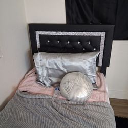 Twin Bed Frame New Condition/temperpedic Mattress Deal