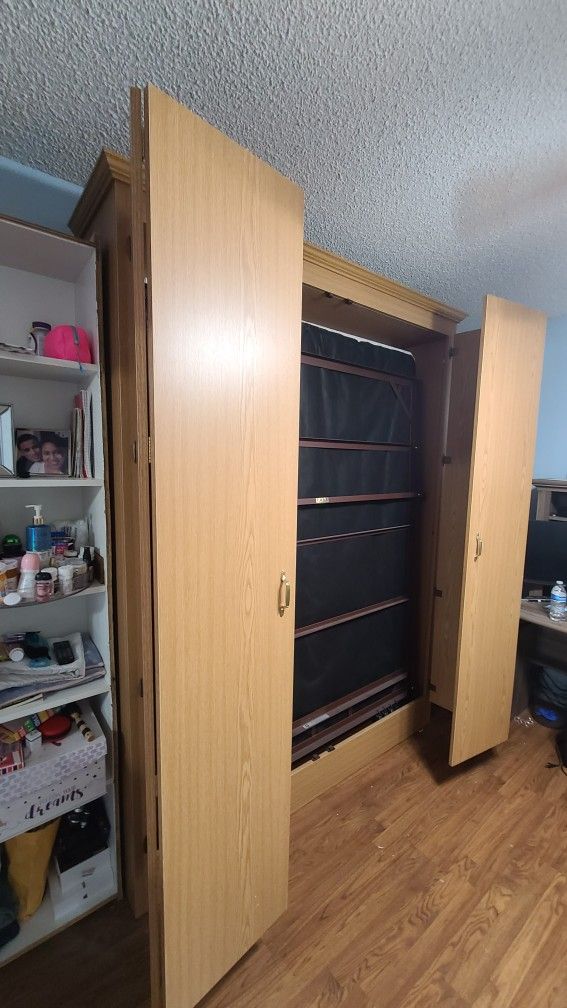Murphy Bed for Sale in Glendale, AZ OfferUp