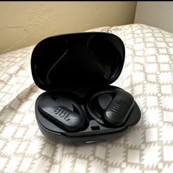 JBL Bluetooth Headphones 