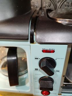 Nostalgia. Horno, tostador,cafetera y asador todo en uno .