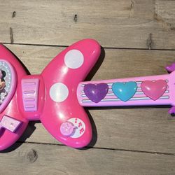 Minnie Mouse Rockin’ Toy Guitar