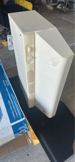 Kitchen Fan new in box. Over the range exhaust fan